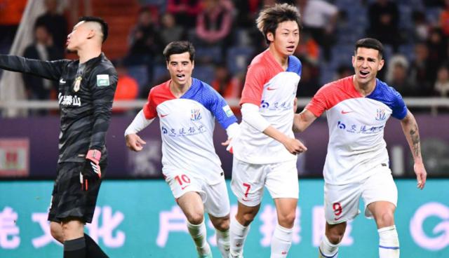 九游下载安装-无解特谢拉两射一传 俄式申花三闷棍打懵泰山