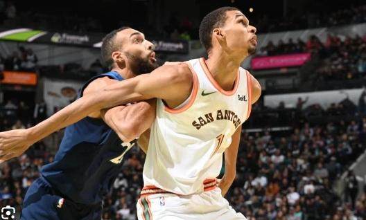 九游体育-封盖数霸榜 防守影响联盟第一 文班黑马冲击DPOY